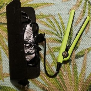 *NEW*PYT Mini Travel Straightener with Case